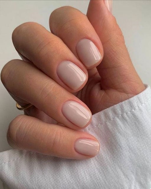 Vernis semi-permanent nude